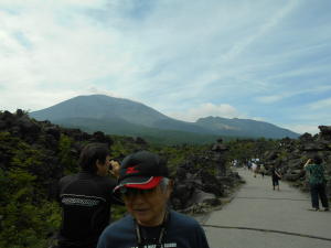 園内から見える浅間山