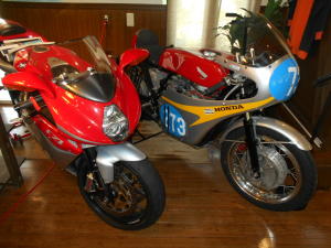 アグスタとホンダレーサー