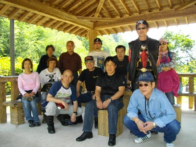 藤の回廊休憩所