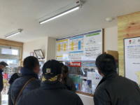 乗船の手続きをする