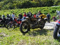 バイクを眺める