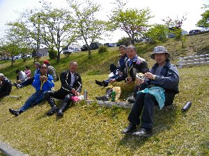 ŐLł͑厡̊F񂪕ٓ^C