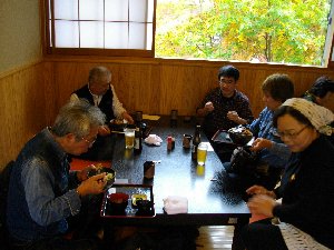 昼食の開始です