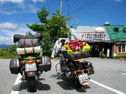 峠の茶屋の駐車場