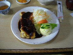 とんかつ定食の味噌、絶品だよ