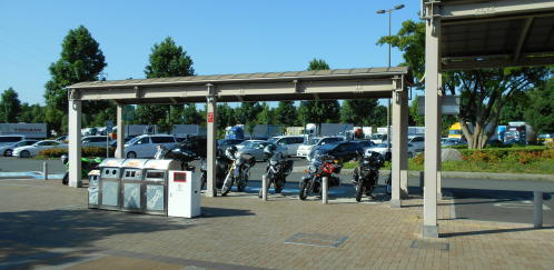 刈谷の二輪車置き場