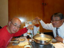 乾杯する私と松さん