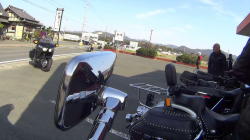 喫茶店駐車場に到着