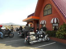 帰宅用意をする皆さん