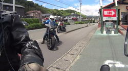 さわやかハンバーグ細江本店の駐車場へ入る