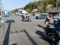 ヤマハＦＺ６Ｎで坂さん到着