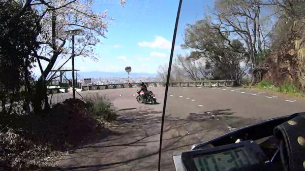 岐阜の町を見下ろして走る。 岐阜の町並みが見下ろせる。