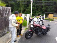 集まって打ち合わせ