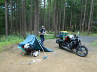 片付け中の石さん