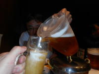 ビールはピッチャーです