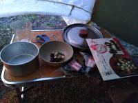 おにぎりと茶漬けの朝飯