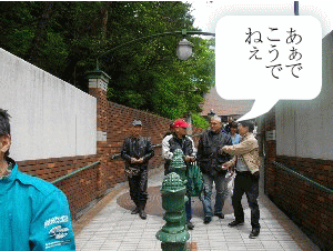 通路でも賑わう