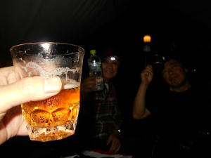 タープの下へ避難 タープの下へ避難