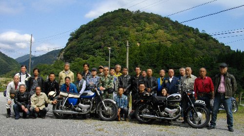 川口やな駐車場で記念撮影 川口やな駐車場で記念撮影