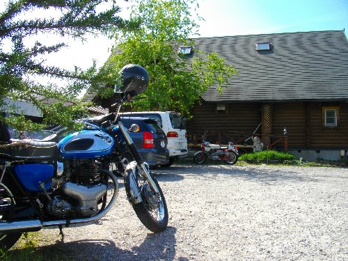 野外ステージとテラスのあるカフェ 野外ステージとテラスのあるカフェ