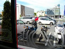 八開村のＷの黒さん到着