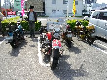 ハーレー旧型車が集まる