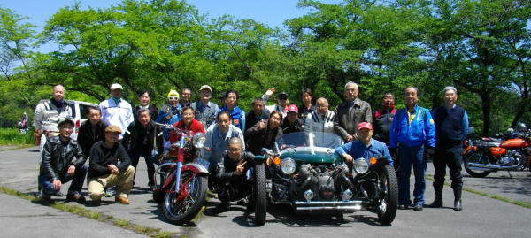 松野湖での記念撮影 松野湖での記念撮影