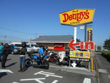 一宮デニーズに集合