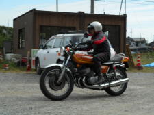 カワサキＫＨ５００も到着