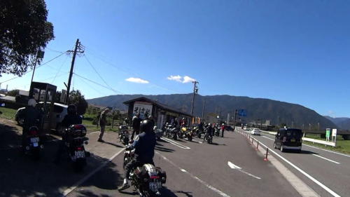 岡島橋手前の休憩所 岡島橋手前の休憩所