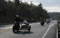 1951年式陸王サイドカーを先頭に