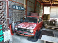 モータースに古い車